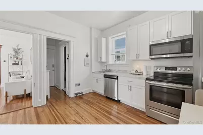 167 Voss Avenue, Yonkers, NY 10703 - Photo 12
