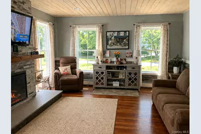 533, 531, 529 Montauk Highway, Westhampton Beach, NY 11978 - Photo 10