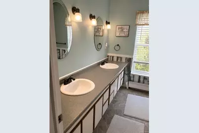 533, 531, 529 Montauk Highway, Westhampton Beach, NY 11978 - Photo 16