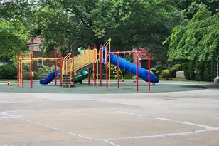 152-18 Union Tpke, Flushing, NY 11367 - Photo 26
