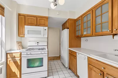 110-20 71st Road #707, Forest Hills, NY 11375 - Photo 6