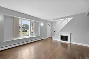 389 33rd St, Lindenhurst, NY 11757 - Photo 2