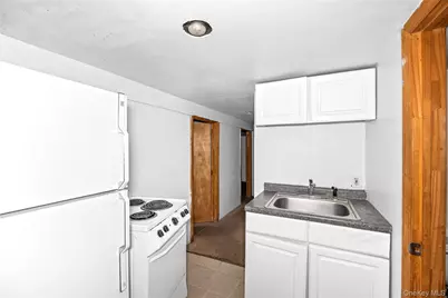 674 Henry Street, Uniondale, NY 11553 - Photo 36