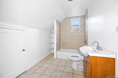 674 Henry Street, Uniondale, NY 11553 - Photo 26