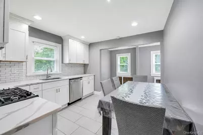 12 Mallar Avenue, Bay Shore, NY 11706 - Photo 6