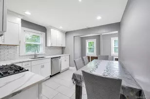 12 Mallar Ave, Bay Shore, NY 11706 - Photo 6