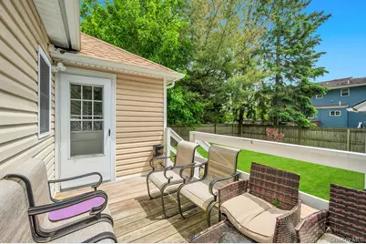 12 Mallar Avenue, Bay Shore, NY 11706 - Photo 20