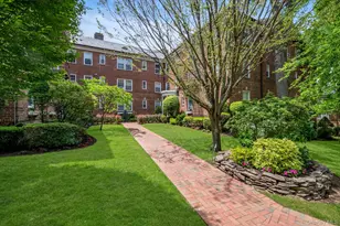 19 Schenck Ave, Great Neck, NY 11021 - Photo 2