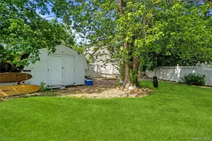 43 Woods Ln, Centereach, NY 11720 - Photo 32