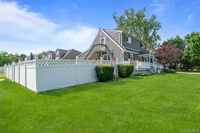 43 Woods Lane, Centereach, NY 11720 - Photo 2