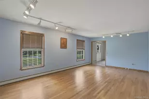 41 Saddle Ridge Dr, Hopewell Junction, NY 12533 - Photo 10