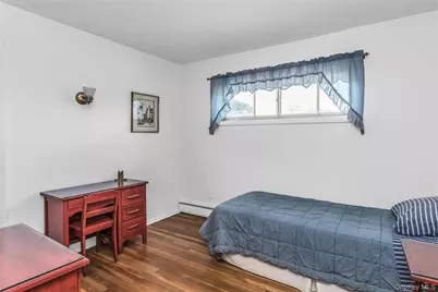 323 Richard Street, West Hempstead, NY 11552 - Photo 14