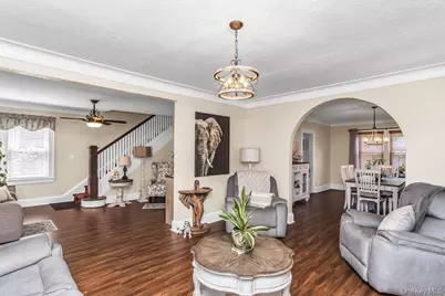 1680 Roosevelt Street, Baldwin, NY 11510 - Photo 6