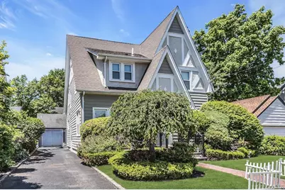 1680 Roosevelt Street, Baldwin, NY 11510 - Photo 2