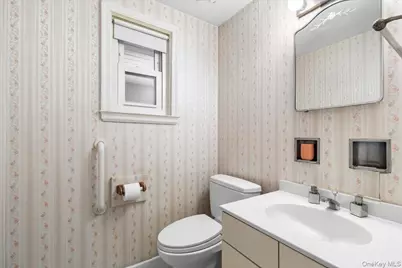 541 Claflin Avenue, Mamaroneck, NY 10543 - Photo 12