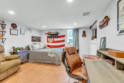 411 Hillside Avenue, West Sayville, NY 11796 - Photo 34