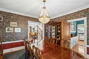 153 Roxbury Rd, Garden City, NY 11530 - Photo 18