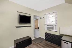 135-15 244th St, Rosedale, NY 11422 - Photo 10