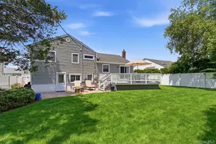 42 Kathleen Dr E, Syosset, NY 11791 - Photo 22