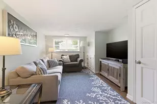 42 Kathleen Dr E, Syosset, NY 11791 - Photo 16