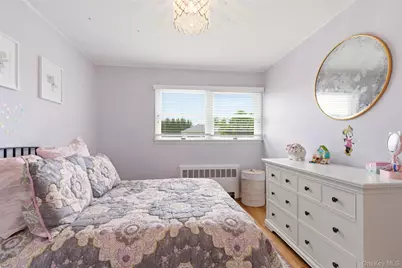 42 Kathleen Drive E, Syosset, NY 11791 - Photo 12
