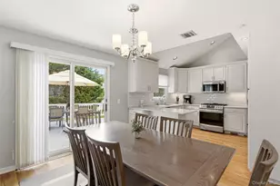42 Kathleen Dr E, Syosset, NY 11791 - Photo 6