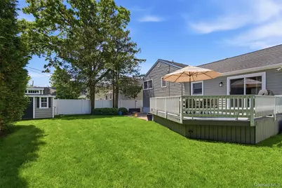 42 Kathleen Drive E, Syosset, NY 11791 - Photo 24