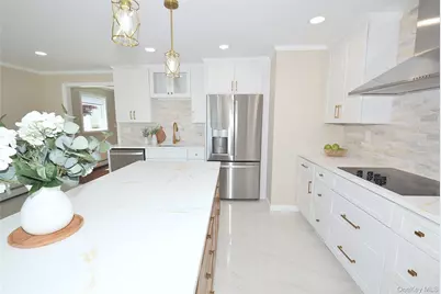 4195 Florence Road, Bethpage, NY 11714 - Photo 10