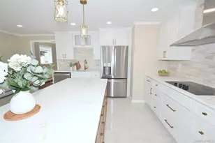 4195 Florence Rd, Bethpage, NY 11714 - Photo 10
