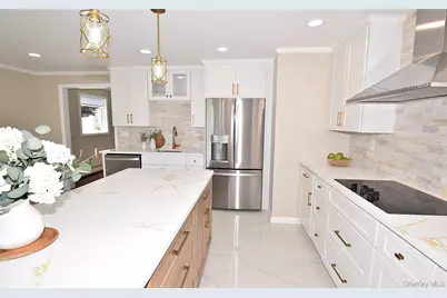 4195 Florence Road, Bethpage, NY 11714 - Photo 14