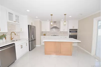 4195 Florence Road, Bethpage, NY 11714 - Photo 6