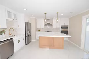 4195 Florence Rd, Bethpage, NY 11714 - Photo 6