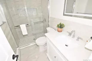 4195 Florence Rd, Bethpage, NY 11714 - Photo 20