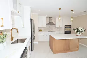 4195 Florence Rd, Bethpage, NY 11714 - Photo 8