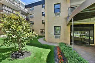 40 Stoner Ave, Great Neck, NY 11021 - Photo 4