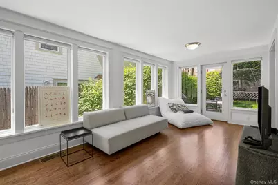 22 Vanderburgh Avenue, Larchmont, NY 10538 - Photo 8
