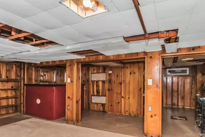 140 Rockaway Parkway, Valley Stream, NY 11580 - Photo 22