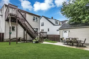 140 Rockaway Pkwy, Valley Stream, NY 11580 - Photo 24