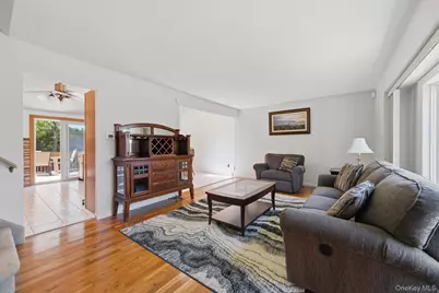 34 Campo Avenue, Selden, NY 11784 - Photo 4
