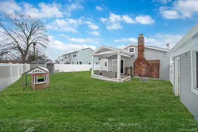 10 Nehring Avenue, Babylon, NY 11702 - Photo 2