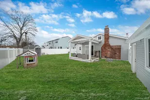10 Nehring Ave, Babylon, NY 11702 - Photo 2