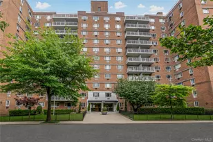 3965 52nd St, Woodside, NY 11377 - Photo 18