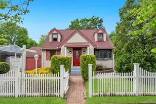 110 Penataquit Ave, Bay Shore, NY 11706 - Photo 2
