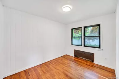 110 Penataquit Avenue, Bay Shore, NY 11706 - Photo 20