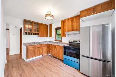 110 Penataquit Avenue, Bay Shore, NY 11706 - Photo 12