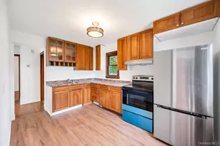 110 Penataquit Ave, Bay Shore, NY 11706 - Photo 12