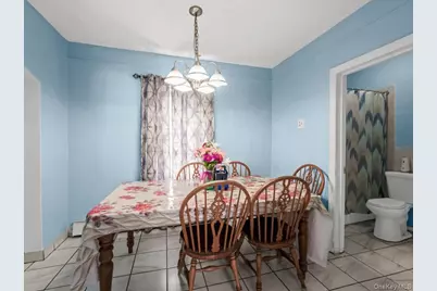 72 Pleasant Avenue, Roosevelt, NY 11575 - Photo 8