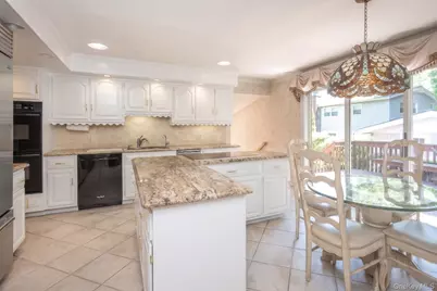 12 Lark Avenue, White Plains, NY 10607 - Photo 14