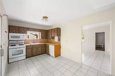 229 Rt-118, Yorktown Heights, NY 10598 - Photo 8