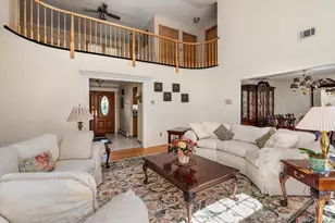 26 Quaker Ln, Farmingdale, NY 11735 - Photo 8